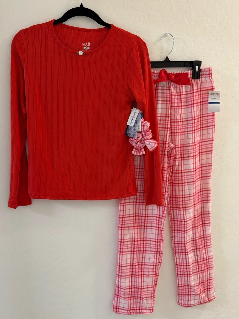 Max & Olivia NWT Girls 3-Piece Pajama Set ALL GOES TO CHARITY